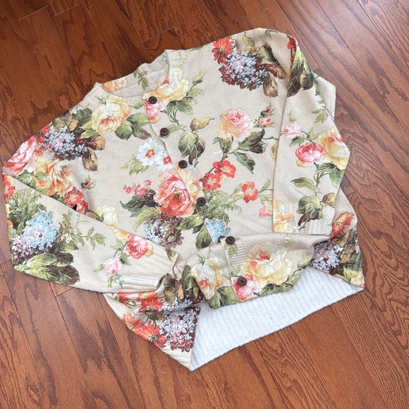 Southern Elegance Floral Cardigan Sweater - Picture 4 of 14